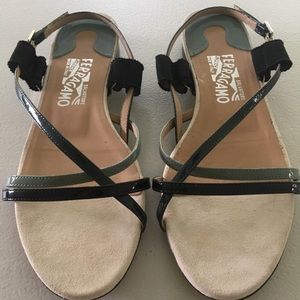 Ferragamo patent strappy sandal w/grosgrain detail